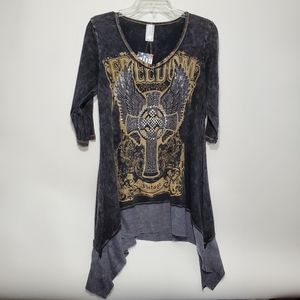 Liberty Wear Freedom Sharktail Studded Top Size Small